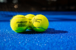 Padelballen Aan Het Net